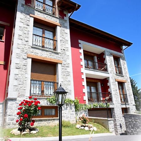 Apartamentos Rurales La Vina Onís Eksteriør billede