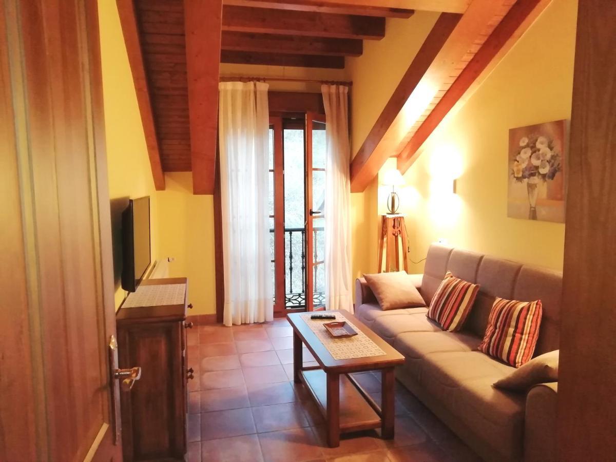 Apartamentos Rurales La Vina Onís Eksteriør billede