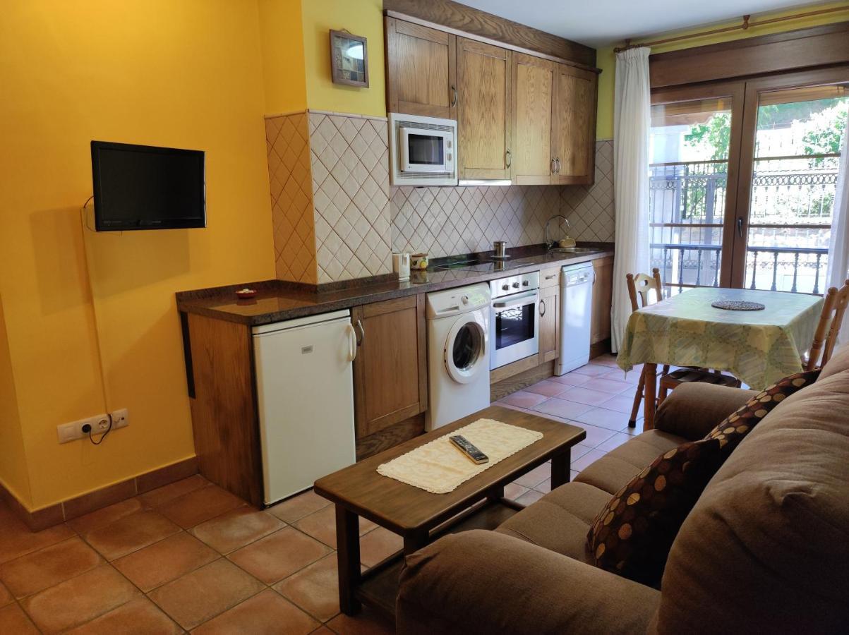 Apartamentos Rurales La Vina Onís Eksteriør billede