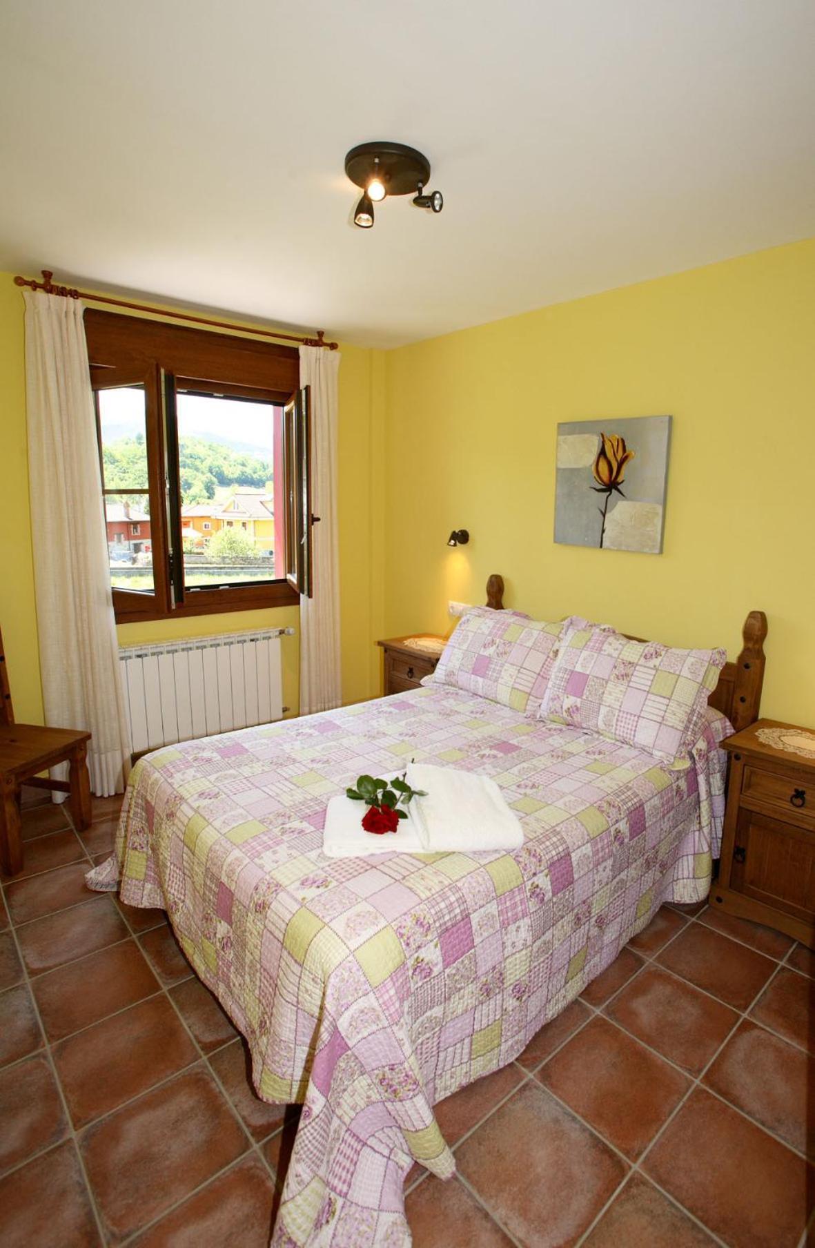 Apartamentos Rurales La Vina Onís Eksteriør billede